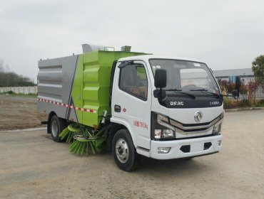 聚尘王牌HNY5070TSLE6型扫路车